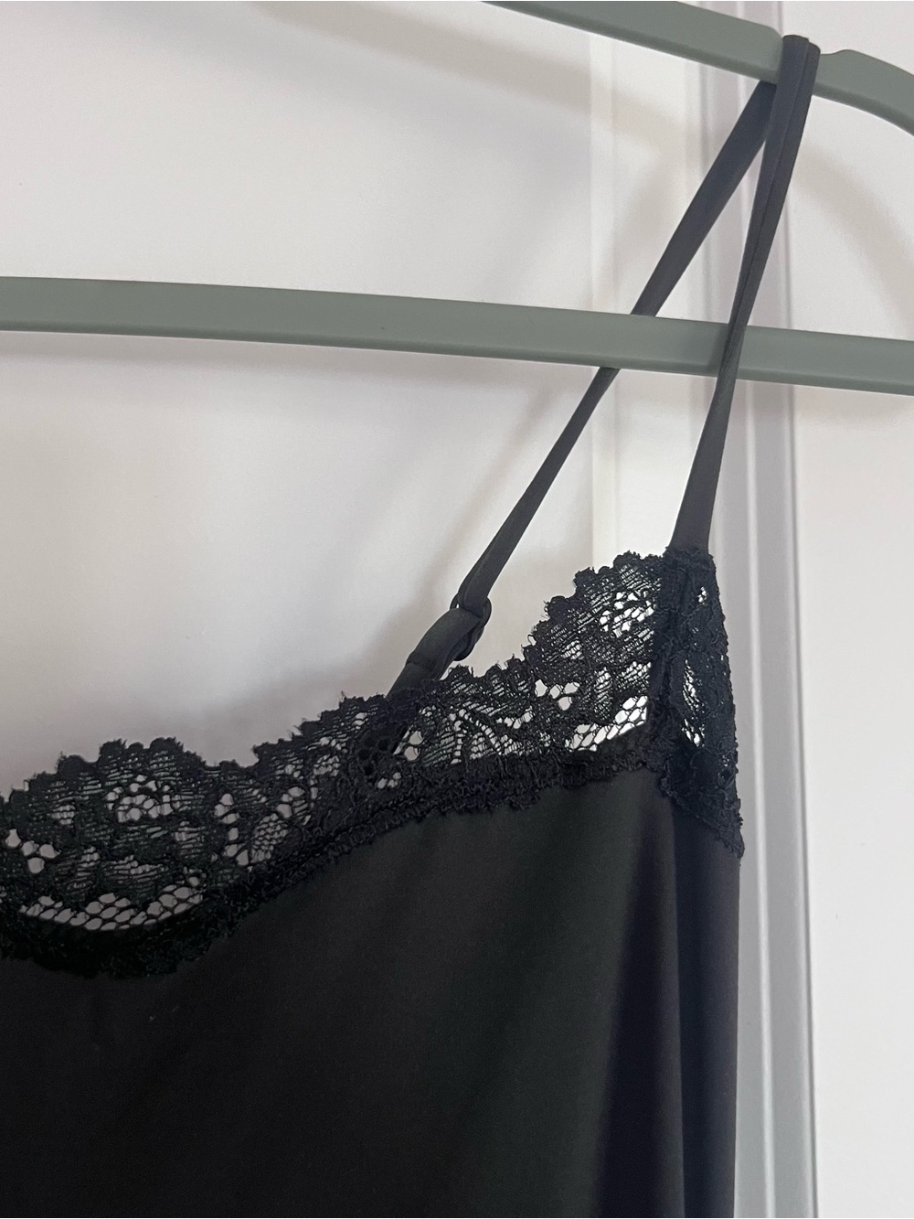 Skims Fits Everybody Lace Long Slip Dress - Picture 6 of 9